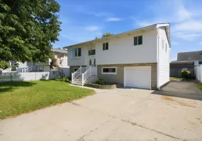 14 Garfield Place, Babylon, NY, 5 Bedrooms Bedrooms, 5 Rooms Rooms,2 BathroomsBathrooms,Residential,For Rent,Garfield,0,1048280 14 Garfield Place, Babylon, NY, 5 Bedrooms Bedrooms, 5 Rooms Rooms,2 BathroomsBathrooms,Residential,For Rent,Garfield,0,1048280