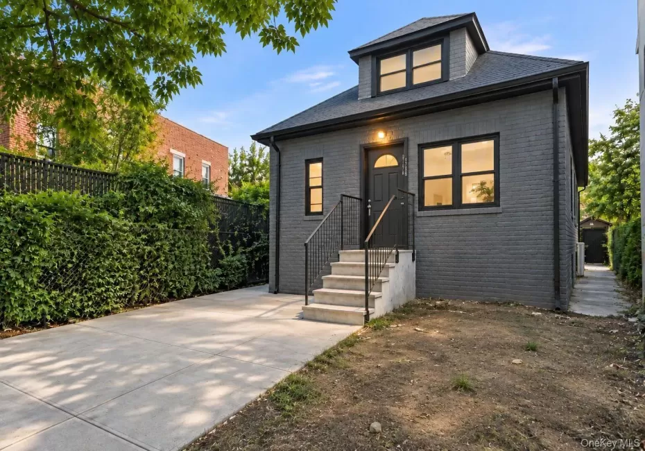 1978 Needham, New York, NY, 4 Bedrooms Bedrooms, 6 Rooms Rooms,2 BathroomsBathrooms,Residential,For Rent,Needham,0,1048072 1978 Needham, New York, NY, 4 Bedrooms Bedrooms, 6 Rooms Rooms,2 BathroomsBathrooms,Residential,For Rent,Needham,0,1048072