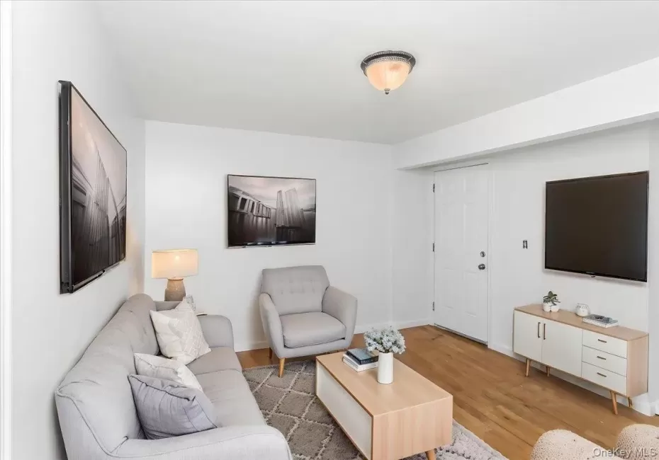 10 Mineola Avenue, Hempstead, NY, 2 Bedrooms Bedrooms, 4 Rooms Rooms,1 BathroomBathrooms,Residential Lease,For Rent,Mineola,0,1048403 10 Mineola Avenue, Hempstead, NY, 2 Bedrooms Bedrooms, 4 Rooms Rooms,1 BathroomBathrooms,Residential Lease,For Rent,Mineola,0,1048403
