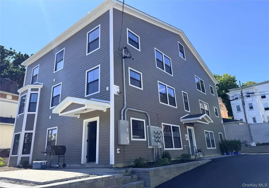 133 Miller Street, Newburgh (city), NY, 3 Bedrooms Bedrooms, 8 Rooms Rooms,1 BathroomBathrooms,Residential Lease,For Rent,Miller,0,1048357 133 Miller Street, Newburgh (city), NY, 3 Bedrooms Bedrooms, 8 Rooms Rooms,1 BathroomBathrooms,Residential Lease,For Rent,Miller,0,1048357