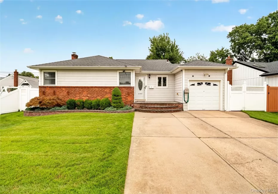 397 Briarwood Road, Oyster Bay, NY, 3 Bedrooms Bedrooms, 6 Rooms Rooms,2 BathroomsBathrooms,Residential,For Rent,Briarwood,0,1020446 397 Briarwood Road, Oyster Bay, NY, 3 Bedrooms Bedrooms, 6 Rooms Rooms,2 BathroomsBathrooms,Residential,For Rent,Briarwood,0,1020446