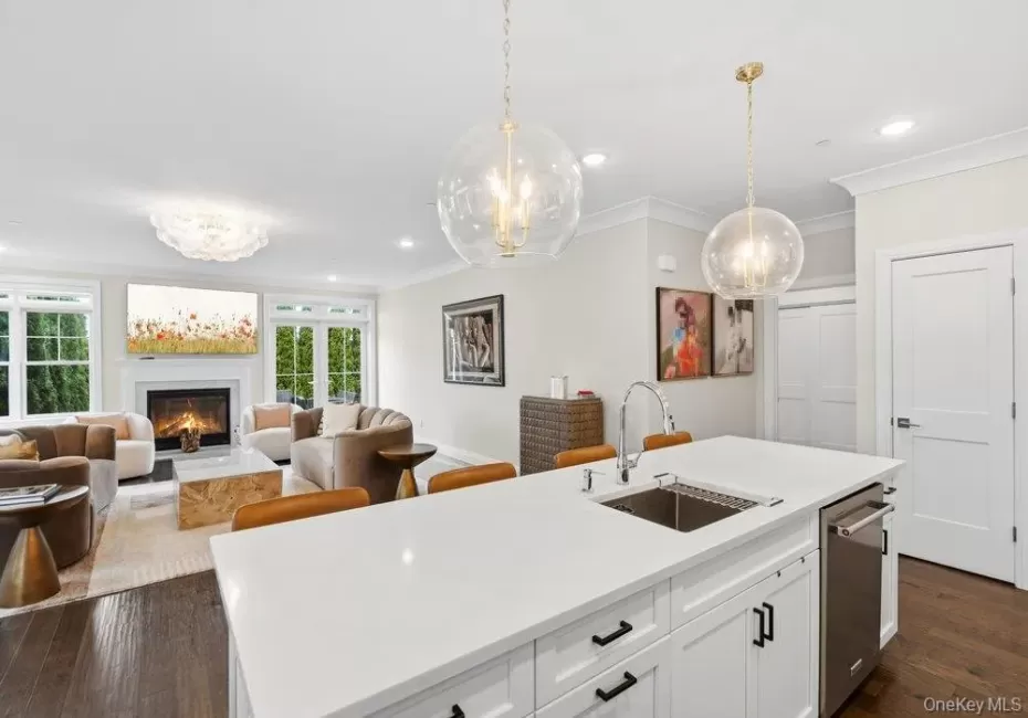 43101 Silver Birch Lane, Oyster Bay, NY, 2 Bedrooms Bedrooms, 5 Rooms Rooms,2 BathroomsBathrooms,Residential,For Rent,Silver Birch,0,1047697 43101 Silver Birch Lane, Oyster Bay, NY, 2 Bedrooms Bedrooms, 5 Rooms Rooms,2 BathroomsBathrooms,Residential,For Rent,Silver Birch,0,1047697