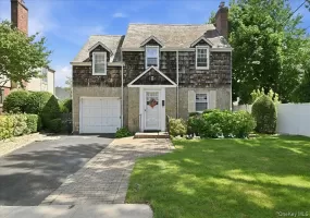 15 May Court, Hempstead, NY, 5 Bedrooms Bedrooms, 9 Rooms Rooms,2 BathroomsBathrooms,Residential,For Rent,May,0,1048654 15 May Court, Hempstead, NY, 5 Bedrooms Bedrooms, 9 Rooms Rooms,2 BathroomsBathrooms,Residential,For Rent,May,0,1048654