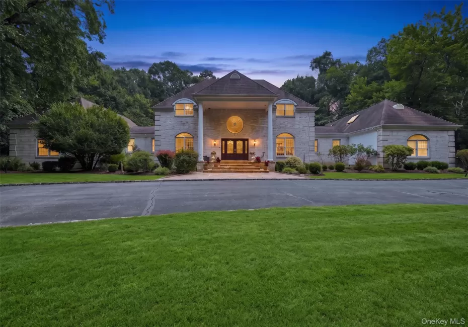 9 Swan Place, Smithtown, NY, 7 Bedrooms Bedrooms, 15 Rooms Rooms,6 BathroomsBathrooms,Residential,For Rent,Swan,0,1047513 9 Swan Place, Smithtown, NY, 7 Bedrooms Bedrooms, 15 Rooms Rooms,6 BathroomsBathrooms,Residential,For Rent,Swan,0,1047513