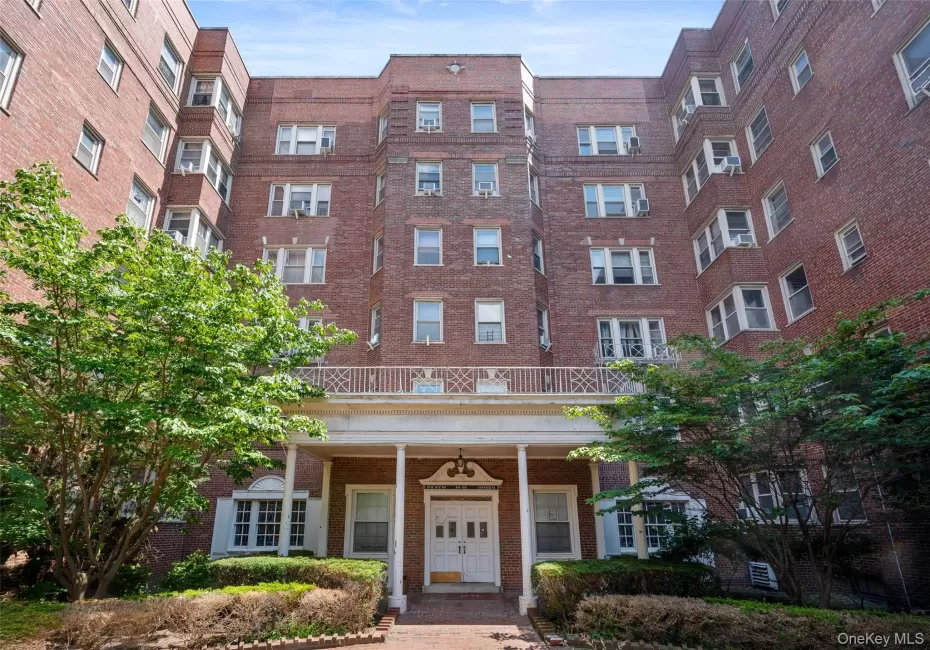 84-49 168th Street, New York, NY, 1 Bedroom Bedrooms, 4 Rooms Rooms,1 BathroomBathrooms,Residential Lease,For Rent,168th,0,1048747 84-49 168th Street, New York, NY, 1 Bedroom Bedrooms, 4 Rooms Rooms,1 BathroomBathrooms,Residential Lease,For Rent,168th,0,1048747