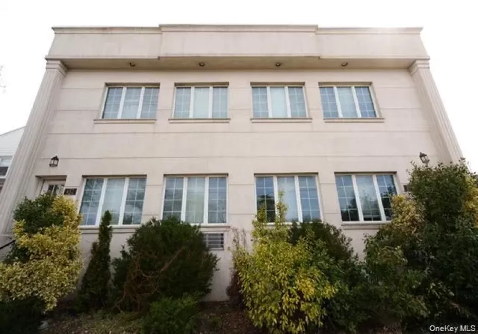 450 E Park Avenue, Long Beach, NY, 1 Bedroom Bedrooms, 3 Rooms Rooms,1 BathroomBathrooms,Residential Lease,For Rent,E Park,0,1048685 450 E Park Avenue, Long Beach, NY, 1 Bedroom Bedrooms, 3 Rooms Rooms,1 BathroomBathrooms,Residential Lease,For Rent,E Park,0,1048685