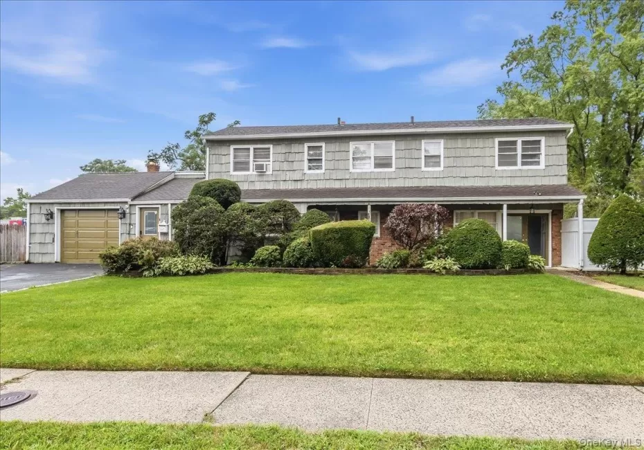 1 Greentree Circle, North Hempstead, NY, 4 Bedrooms Bedrooms, 10 Rooms Rooms,3 BathroomsBathrooms,Residential,For Rent,Greentree,0,1048748 1 Greentree Circle, North Hempstead, NY, 4 Bedrooms Bedrooms, 10 Rooms Rooms,3 BathroomsBathrooms,Residential,For Rent,Greentree,0,1048748