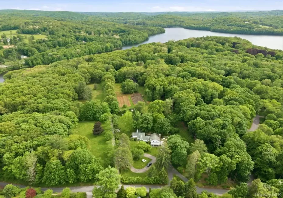 3 Old Shop Road, Lewisboro, NY, 6 Bedrooms Bedrooms, 10 Rooms Rooms,3 BathroomsBathrooms,Residential,For Rent,Old Shop,0,998526 3 Old Shop Road, Lewisboro, NY, 6 Bedrooms Bedrooms, 10 Rooms Rooms,3 BathroomsBathrooms,Residential,For Rent,Old Shop,0,998526