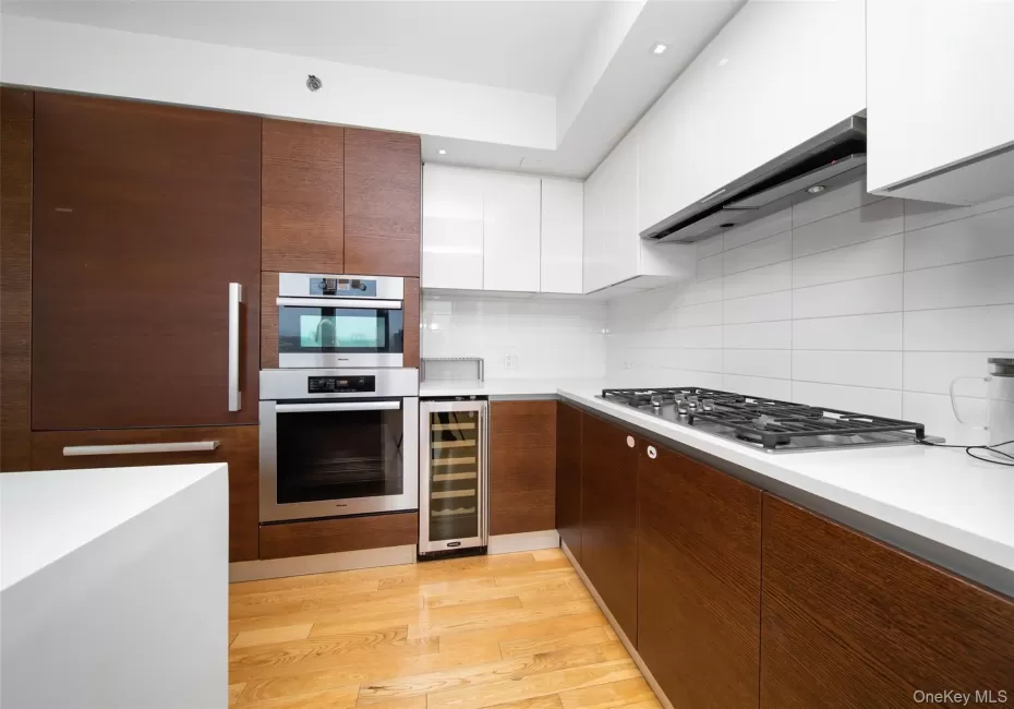39-16 Prince Street, New York, NY, 3 Bedrooms Bedrooms, 10 Rooms Rooms,3 BathroomsBathrooms,Residential,For Rent,Prince,0,1044091 39-16 Prince Street, New York, NY, 3 Bedrooms Bedrooms, 10 Rooms Rooms,3 BathroomsBathrooms,Residential,For Rent,Prince,0,1044091