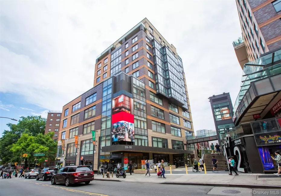 39-16 Prince Street, New York, NY, 3 Bedrooms Bedrooms, 10 Rooms Rooms,3 BathroomsBathrooms,Residential Lease,For Rent,Prince,0,1044093 39-16 Prince Street, New York, NY, 3 Bedrooms Bedrooms, 10 Rooms Rooms,3 BathroomsBathrooms,Residential Lease,For Rent,Prince,0,1044093