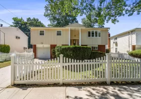 18 Brooklyn Avenue, Hempstead, NY, 4 Bedrooms Bedrooms, 8 Rooms Rooms,2 BathroomsBathrooms,Residential,For Rent,Brooklyn,0,1047228 18 Brooklyn Avenue, Hempstead, NY, 4 Bedrooms Bedrooms, 8 Rooms Rooms,2 BathroomsBathrooms,Residential,For Rent,Brooklyn,0,1047228