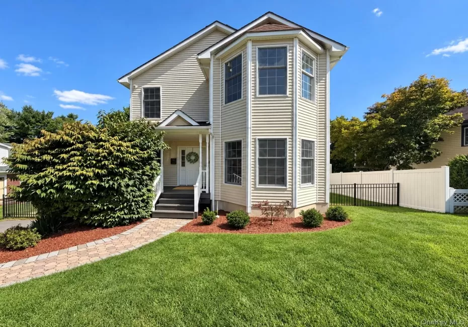 28 Hewitt Street, Haverstraw, NY, 3 Bedrooms Bedrooms, 10 Rooms Rooms,2 BathroomsBathrooms,Residential,For Rent,Hewitt,0,1047716 28 Hewitt Street, Haverstraw, NY, 3 Bedrooms Bedrooms, 10 Rooms Rooms,2 BathroomsBathrooms,Residential,For Rent,Hewitt,0,1047716