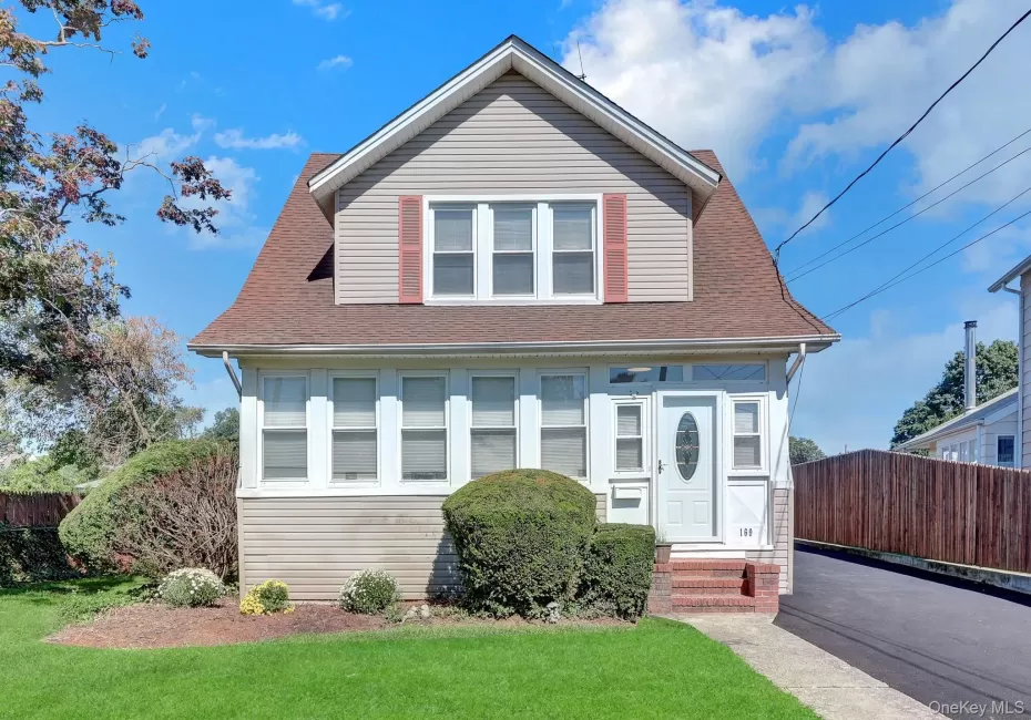 169 Butler Street, North Hempstead, NY, 3 Bedrooms Bedrooms, 7 Rooms Rooms,1 BathroomBathrooms,Residential,For Rent,Butler,0,1044616 169 Butler Street, North Hempstead, NY, 3 Bedrooms Bedrooms, 7 Rooms Rooms,1 BathroomBathrooms,Residential,For Rent,Butler,0,1044616