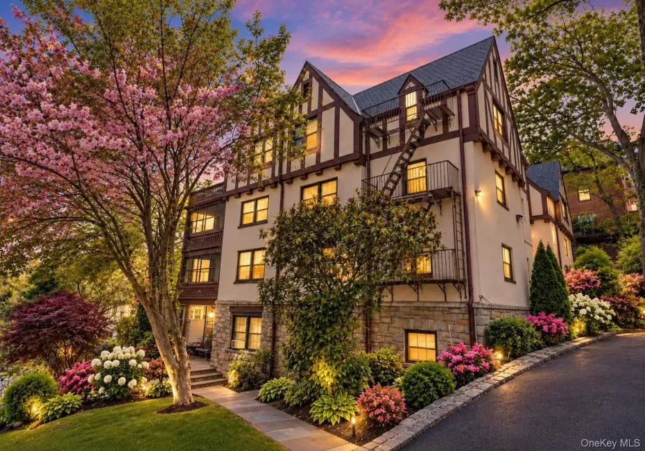 64 kensington Road, Eastchester, NY, 2 Bedrooms Bedrooms, 4 Rooms Rooms,1 BathroomBathrooms,Residential Lease,For Rent,kensington,0,1049032 64 kensington Road, Eastchester, NY, 2 Bedrooms Bedrooms, 4 Rooms Rooms,1 BathroomBathrooms,Residential Lease,For Rent,kensington,0,1049032
