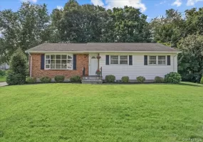 15 Robinson Avenue, Bedford, NY, 3 Bedrooms Bedrooms, 7 Rooms Rooms,2 BathroomsBathrooms,Residential,For Rent,Robinson,0,1046458 15 Robinson Avenue, Bedford, NY, 3 Bedrooms Bedrooms, 7 Rooms Rooms,2 BathroomsBathrooms,Residential,For Rent,Robinson,0,1046458