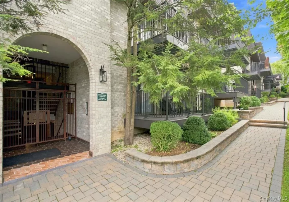 107 Broadway, White Plains, NY, 2 Bedrooms Bedrooms, 6 Rooms Rooms,2 BathroomsBathrooms,Residential,For Rent,Broadway,0,1043817 107 Broadway, White Plains, NY, 2 Bedrooms Bedrooms, 6 Rooms Rooms,2 BathroomsBathrooms,Residential,For Rent,Broadway,0,1043817