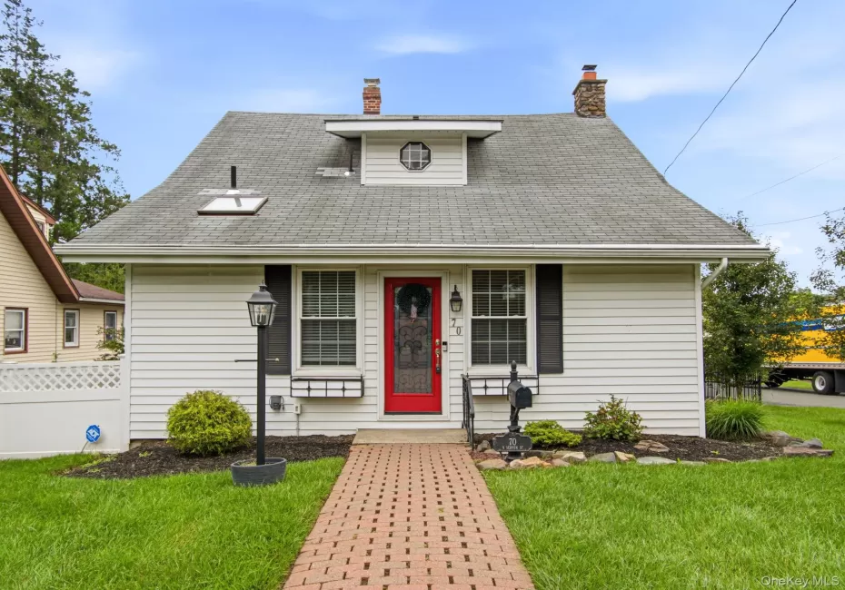 70 Serven Street, Orangetown, NY, 2 Bedrooms Bedrooms, 8 Rooms Rooms,2 BathroomsBathrooms,Residential,For Rent,Serven,0,1047768 70 Serven Street, Orangetown, NY, 2 Bedrooms Bedrooms, 8 Rooms Rooms,2 BathroomsBathrooms,Residential,For Rent,Serven,0,1047768