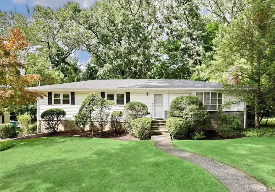 30 Pacific Avenue, Clarkstown, NY, 3 Bedrooms Bedrooms, 7 Rooms Rooms,2 BathroomsBathrooms,Residential,For Rent,Pacific,0,1047649 30 Pacific Avenue, Clarkstown, NY, 3 Bedrooms Bedrooms, 7 Rooms Rooms,2 BathroomsBathrooms,Residential,For Rent,Pacific,0,1047649