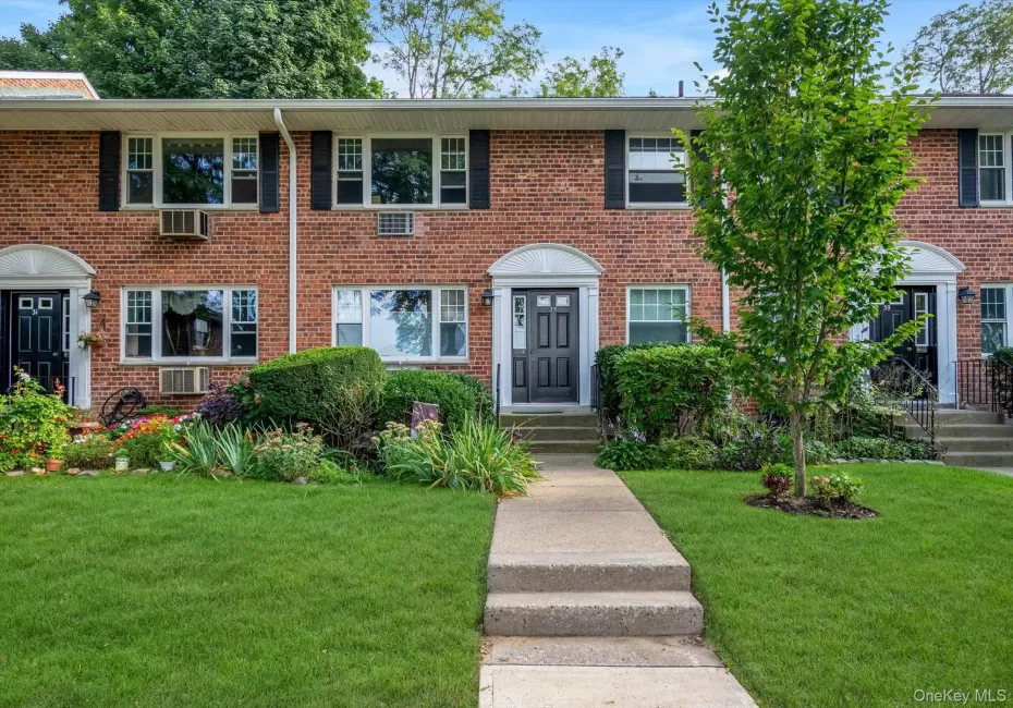 35U Madison Park Gardens, North Hempstead, NY, 2 Bedrooms Bedrooms, 4 Rooms Rooms,1 BathroomBathrooms,Residential,For Rent,Madison Park Gardens,0,1048389 35U Madison Park Gardens, North Hempstead, NY, 2 Bedrooms Bedrooms, 4 Rooms Rooms,1 BathroomBathrooms,Residential,For Rent,Madison Park Gardens,0,1048389