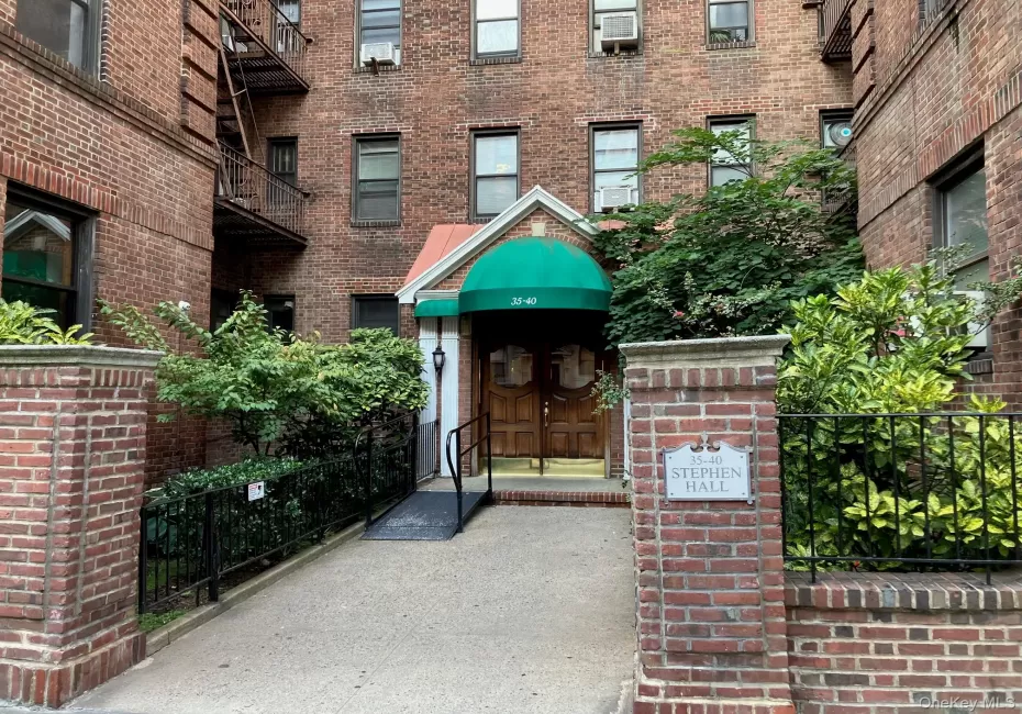 3540 82nd Street, New York, NY, 1 Bedroom Bedrooms, 3 Rooms Rooms,1 BathroomBathrooms,Residential,For Rent,82nd,0,1048500 3540 82nd Street, New York, NY, 1 Bedroom Bedrooms, 3 Rooms Rooms,1 BathroomBathrooms,Residential,For Rent,82nd,0,1048500