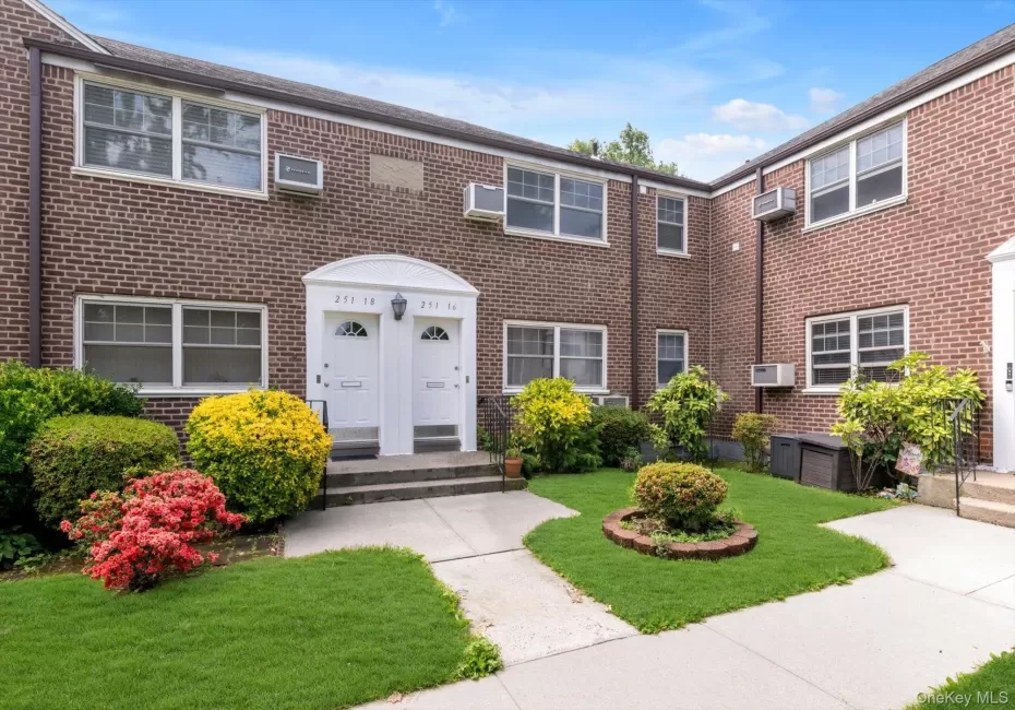 251-16 58th Avenue, New York, NY, 1 Bedroom Bedrooms, 4 Rooms Rooms,1 BathroomBathrooms,Residential,For Rent,58th Avenue,0,1044937 251-16 58th Avenue, New York, NY, 1 Bedroom Bedrooms, 4 Rooms Rooms,1 BathroomBathrooms,Residential,For Rent,58th Avenue,0,1044937