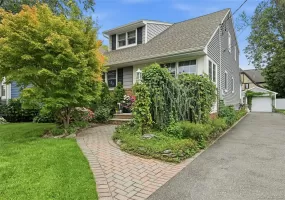 35 Reid Avenue, Hempstead, NY, 4 Bedrooms Bedrooms, 8 Rooms Rooms,2 BathroomsBathrooms,Residential,For Rent,Reid,0,1047987 35 Reid Avenue, Hempstead, NY, 4 Bedrooms Bedrooms, 8 Rooms Rooms,2 BathroomsBathrooms,Residential,For Rent,Reid,0,1047987