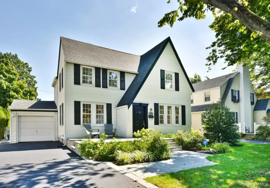 162 Elton Road, Hempstead, NY, 3 Bedrooms Bedrooms, 7 Rooms Rooms,2 BathroomsBathrooms,Residential,For Rent,Elton,0,1048411 162 Elton Road, Hempstead, NY, 3 Bedrooms Bedrooms, 7 Rooms Rooms,2 BathroomsBathrooms,Residential,For Rent,Elton,0,1048411