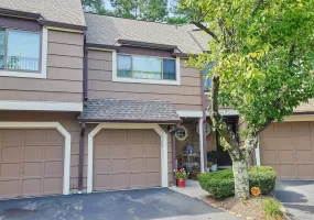 195 Treetop Circle, Clarkstown, NY, 1 Bedroom Bedrooms, 9 Rooms Rooms,1 BathroomBathrooms,Residential,For Rent,Treetop,0,1042802 195 Treetop Circle, Clarkstown, NY, 1 Bedroom Bedrooms, 9 Rooms Rooms,1 BathroomBathrooms,Residential,For Rent,Treetop,0,1042802