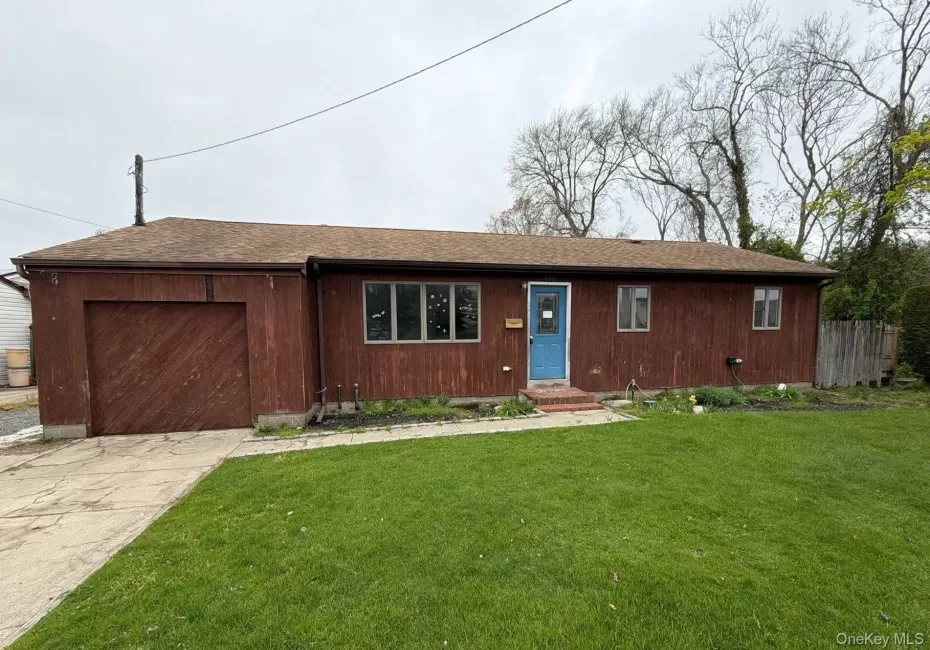 209 Moffitt Boulevard, Islip, NY, 4 Bedrooms Bedrooms, 8 Rooms Rooms,2 BathroomsBathrooms,Residential,For Rent,Moffitt,0,994434 209 Moffitt Boulevard, Islip, NY, 4 Bedrooms Bedrooms, 8 Rooms Rooms,2 BathroomsBathrooms,Residential,For Rent,Moffitt,0,994434