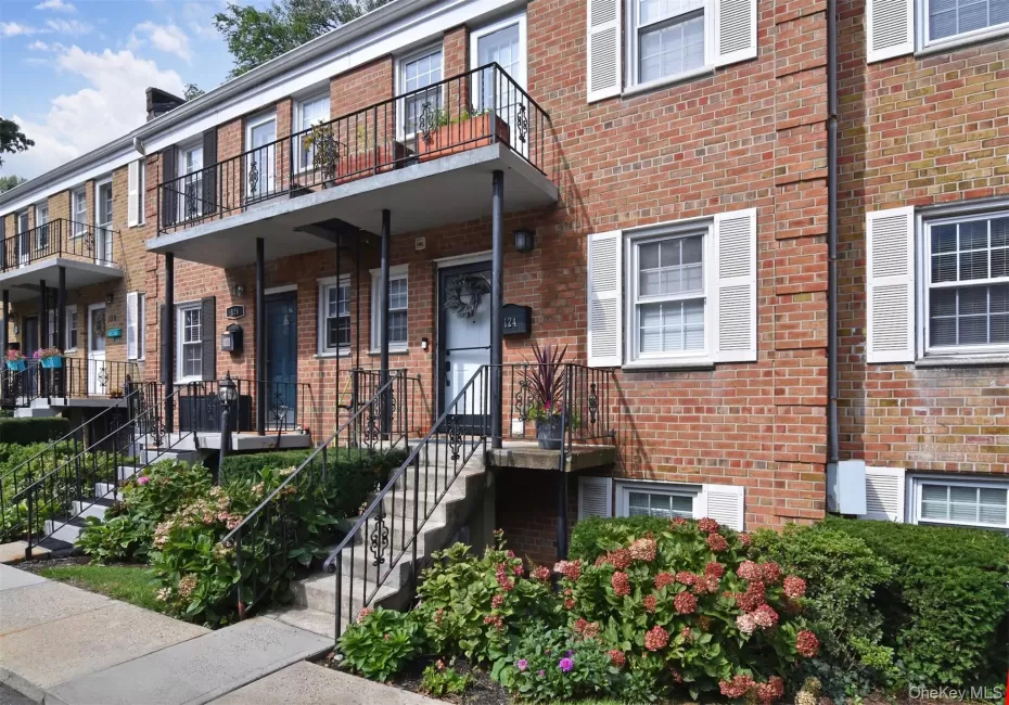 124 Texas Avenue, Yonkers, NY, 3 Bedrooms Bedrooms, 6 Rooms Rooms,1 BathroomBathrooms,Residential,For Rent,Texas,0,1045604 124 Texas Avenue, Yonkers, NY, 3 Bedrooms Bedrooms, 6 Rooms Rooms,1 BathroomBathrooms,Residential,For Rent,Texas,0,1045604