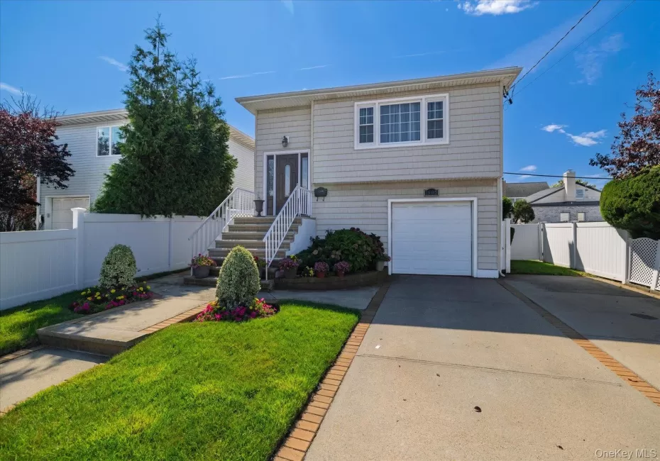 1985 Park Street, Hempstead, NY, 4 Bedrooms Bedrooms, 9 Rooms Rooms,3 BathroomsBathrooms,Residential,For Rent,Park,0,1048755 1985 Park Street, Hempstead, NY, 4 Bedrooms Bedrooms, 9 Rooms Rooms,3 BathroomsBathrooms,Residential,For Rent,Park,0,1048755