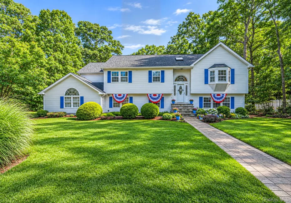 1 Chen Court, Brookhaven, NY, 4 Bedrooms Bedrooms, 13 Rooms Rooms,3 BathroomsBathrooms,Residential,For Rent,Chen,0,1047975 1 Chen Court, Brookhaven, NY, 4 Bedrooms Bedrooms, 13 Rooms Rooms,3 BathroomsBathrooms,Residential,For Rent,Chen,0,1047975
