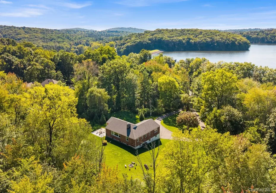 14 Lake Road, Somers, NY, 3 Bedrooms Bedrooms, 6 Rooms Rooms,2 BathroomsBathrooms,Residential,For Rent,Lake,0,1048581 14 Lake Road, Somers, NY, 3 Bedrooms Bedrooms, 6 Rooms Rooms,2 BathroomsBathrooms,Residential,For Rent,Lake,0,1048581