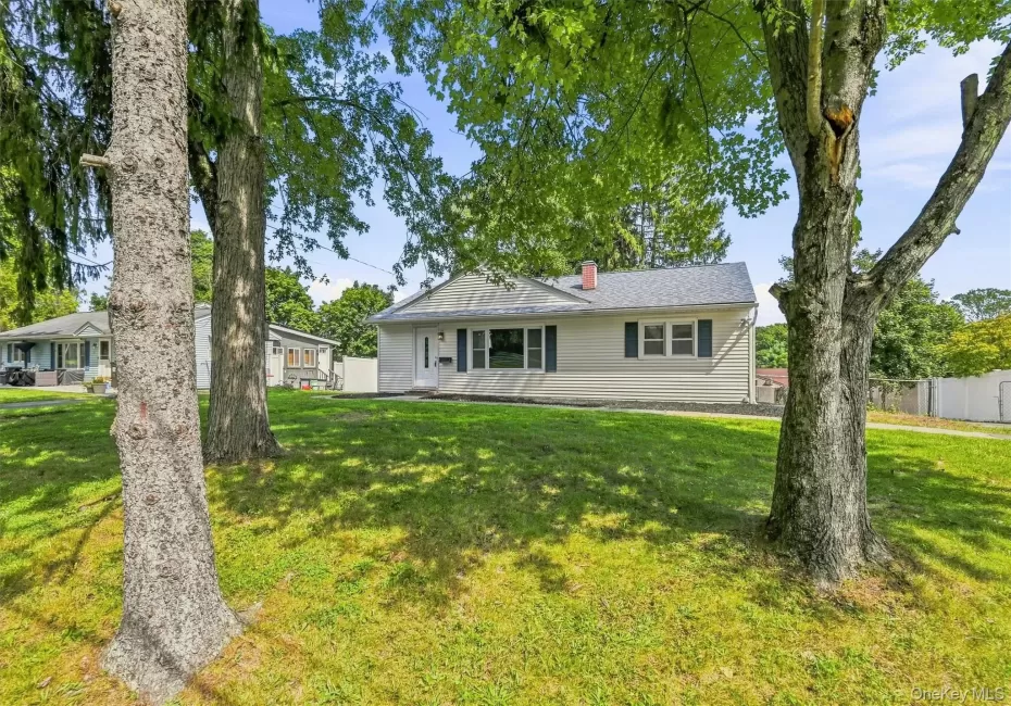 23 Westwood Drive, Newburgh (town), NY, 3 Bedrooms Bedrooms, 7 Rooms Rooms,1 BathroomBathrooms,Residential,For Rent,Westwood,0,1047080 23 Westwood Drive, Newburgh (town), NY, 3 Bedrooms Bedrooms, 7 Rooms Rooms,1 BathroomBathrooms,Residential,For Rent,Westwood,0,1047080