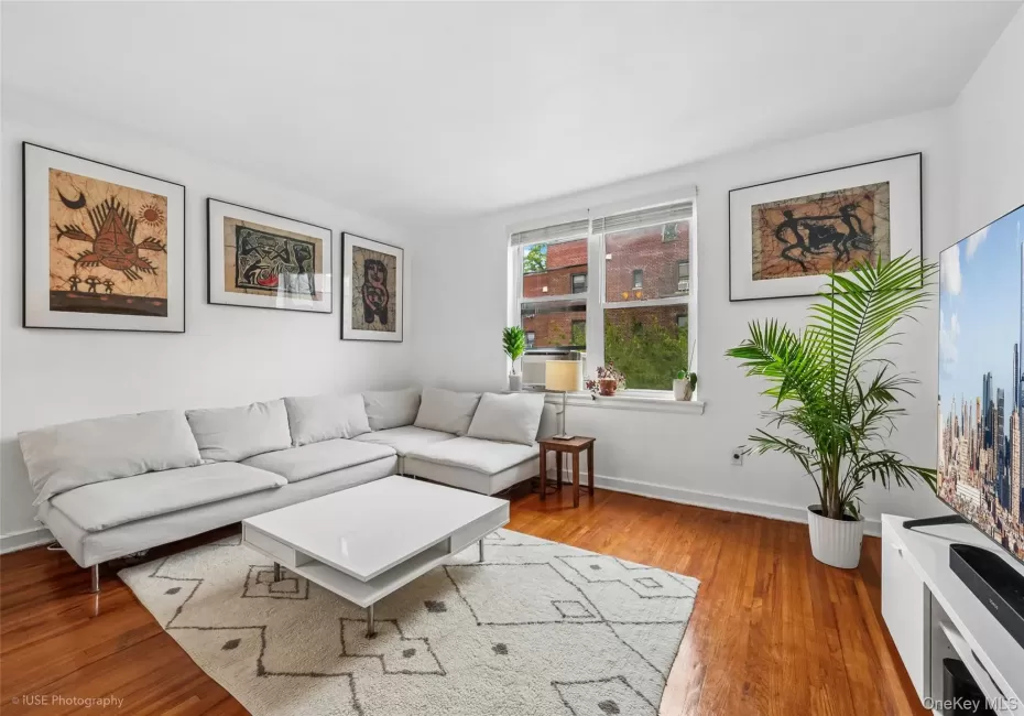 52-18 39th Avenue, New York, NY, 1 Bedroom Bedrooms, 3 Rooms Rooms,1 BathroomBathrooms,Residential,For Rent,39th Avenue,0,1047215 52-18 39th Avenue, New York, NY, 1 Bedroom Bedrooms, 3 Rooms Rooms,1 BathroomBathrooms,Residential,For Rent,39th Avenue,0,1047215