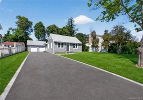 31 Rosemary Place, Islip, NY, 3 Bedrooms Bedrooms, 10 Rooms Rooms,2 BathroomsBathrooms,Residential,For Rent,Rosemary,0,1048971 31 Rosemary Place, Islip, NY, 3 Bedrooms Bedrooms, 10 Rooms Rooms,2 BathroomsBathrooms,Residential,For Rent,Rosemary,0,1048971