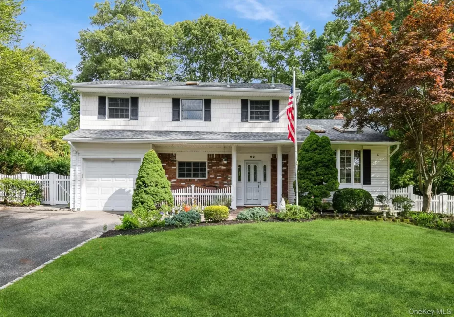 22 Sheryl Crescent, Smithtown, NY, 4 Bedrooms Bedrooms, 8 Rooms Rooms,2 BathroomsBathrooms,Residential,For Rent,Sheryl,0,1047477 22 Sheryl Crescent, Smithtown, NY, 4 Bedrooms Bedrooms, 8 Rooms Rooms,2 BathroomsBathrooms,Residential,For Rent,Sheryl,0,1047477