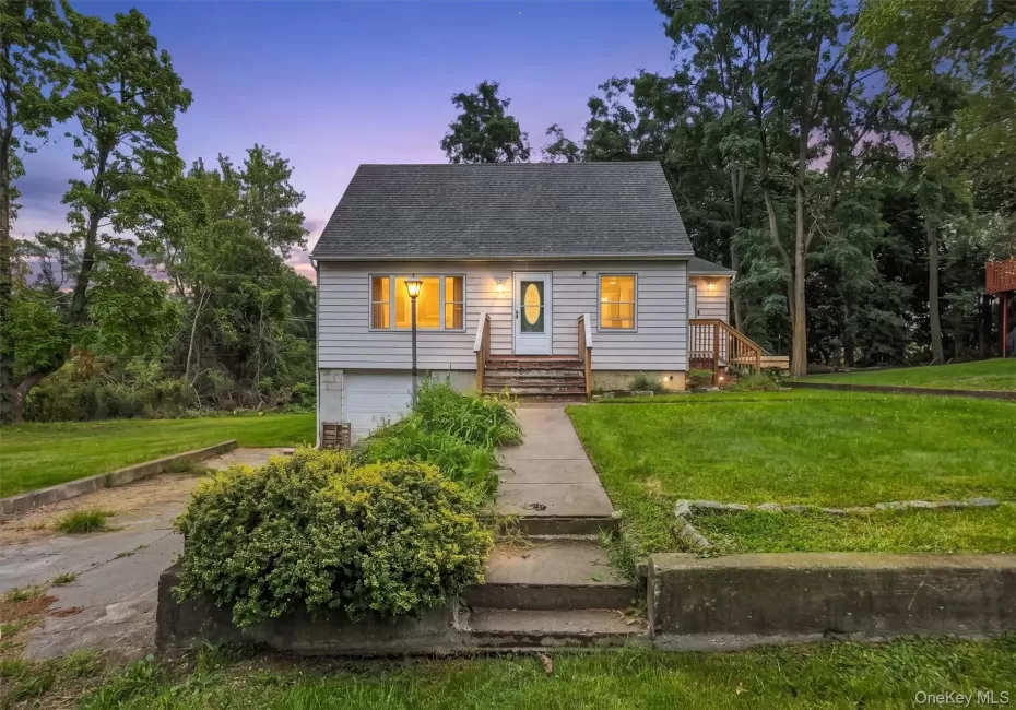 4 Garrett Place, Poughkeepsie, NY, 3 Bedrooms Bedrooms, 6 Rooms Rooms,2 BathroomsBathrooms,Residential,For Rent,Garrett,0,1048770 4 Garrett Place, Poughkeepsie, NY, 3 Bedrooms Bedrooms, 6 Rooms Rooms,2 BathroomsBathrooms,Residential,For Rent,Garrett,0,1048770