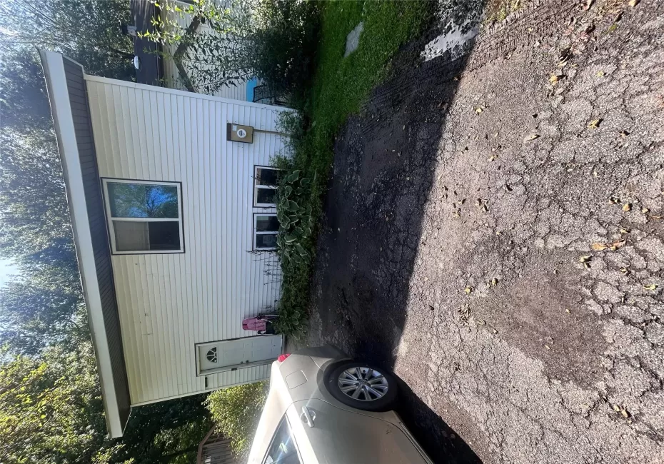 15 Medallion Road, Thompson, NY, 3 Bedrooms Bedrooms, 7 Rooms Rooms,2 BathroomsBathrooms,Residential,For Rent,Medallion,0,1047198 15 Medallion Road, Thompson, NY, 3 Bedrooms Bedrooms, 7 Rooms Rooms,2 BathroomsBathrooms,Residential,For Rent,Medallion,0,1047198