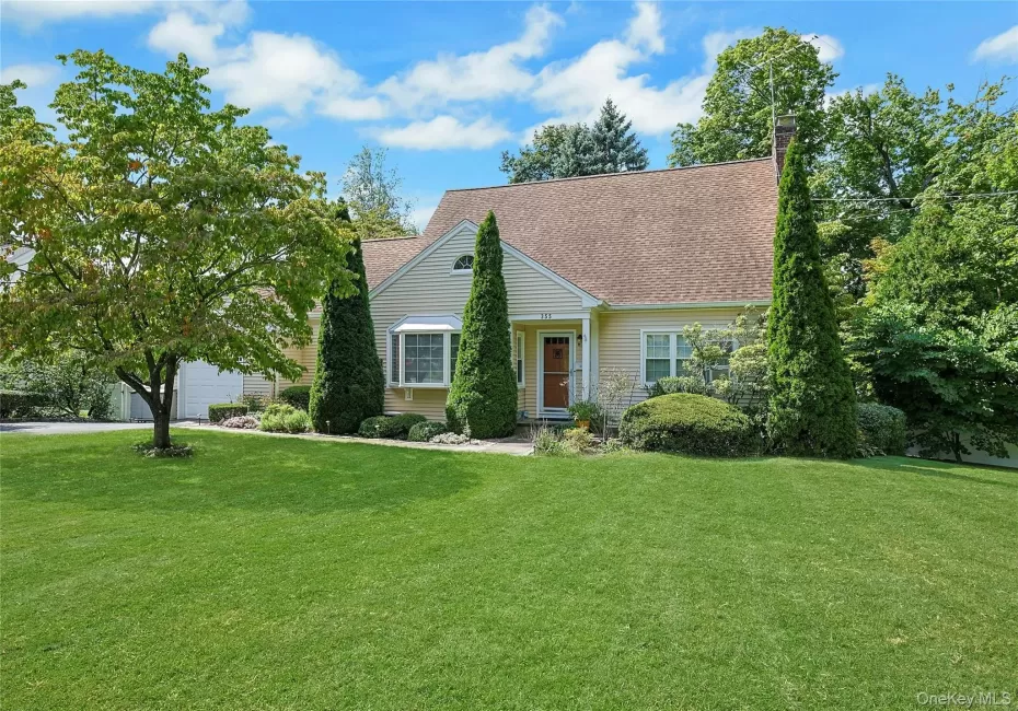 Welome to 355 Fort Washington Ave! A wonderful place to call home! Welome to 355 Fort Washington Ave! A wonderful place to call home!