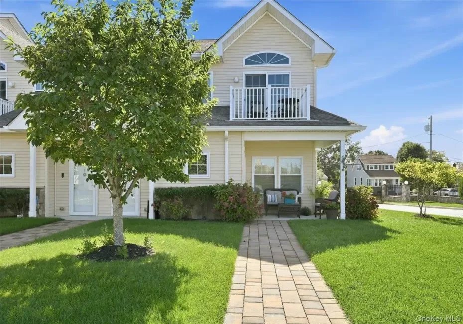 301 Anchor Court, Babylon, NY, 1 Bedroom Bedrooms, 5 Rooms Rooms,2 BathroomsBathrooms,Residential,For Rent,Anchor,0,1049158 301 Anchor Court, Babylon, NY, 1 Bedroom Bedrooms, 5 Rooms Rooms,2 BathroomsBathrooms,Residential,For Rent,Anchor,0,1049158