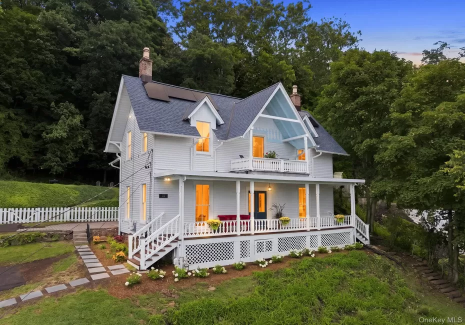 75 River Road, Orangetown, NY, 4 Bedrooms Bedrooms, 8 Rooms Rooms,1 BathroomBathrooms,Residential,For Rent,River,0,1035077 75 River Road, Orangetown, NY, 4 Bedrooms Bedrooms, 8 Rooms Rooms,1 BathroomBathrooms,Residential,For Rent,River,0,1035077