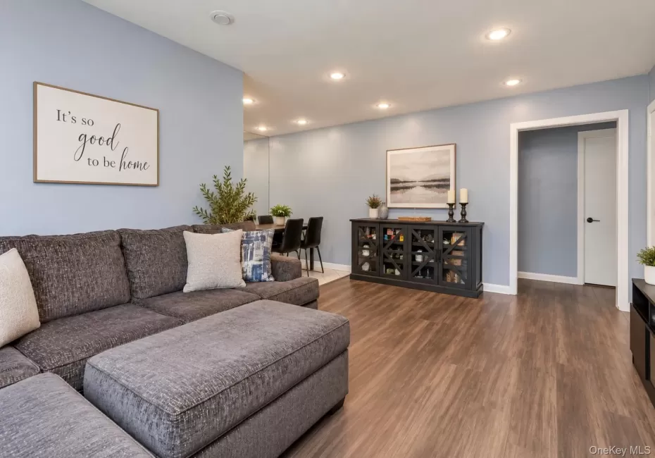 60-47 251st Street, New York, NY, 1 Bedroom Bedrooms, 4 Rooms Rooms,1 BathroomBathrooms,Residential,For Rent,251st,0,1047916 60-47 251st Street, New York, NY, 1 Bedroom Bedrooms, 4 Rooms Rooms,1 BathroomBathrooms,Residential,For Rent,251st,0,1047916