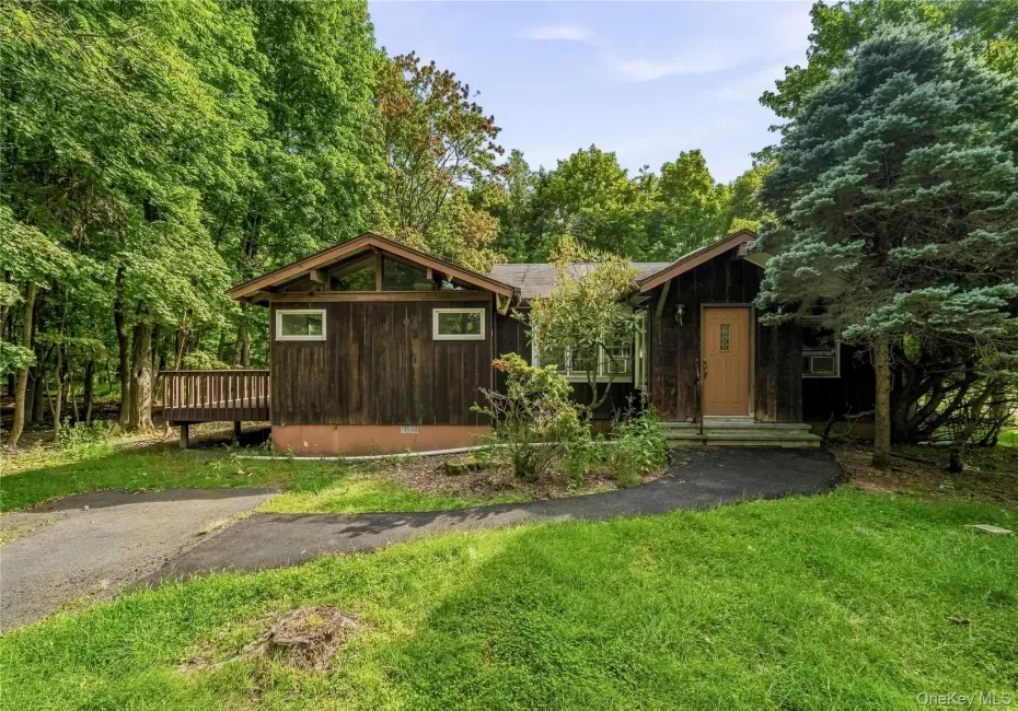 3 Old Pomona Road, Ramapo, NY, 3 Bedrooms Bedrooms, 7 Rooms Rooms,2 BathroomsBathrooms,Residential,For Rent,Old Pomona,0,1047984 3 Old Pomona Road, Ramapo, NY, 3 Bedrooms Bedrooms, 7 Rooms Rooms,2 BathroomsBathrooms,Residential,For Rent,Old Pomona,0,1047984