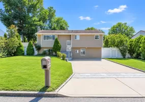 16 Berkeley Avenue, Brookhaven, NY, 4 Bedrooms Bedrooms, 10 Rooms Rooms,3 BathroomsBathrooms,Residential,For Rent,Berkeley,0,1048999 16 Berkeley Avenue, Brookhaven, NY, 4 Bedrooms Bedrooms, 10 Rooms Rooms,3 BathroomsBathrooms,Residential,For Rent,Berkeley,0,1048999