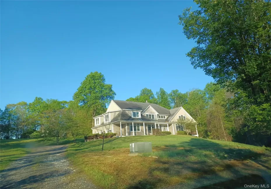 11 Hedges Road, Warwick (town), NY, 5 Bedrooms Bedrooms, 10 Rooms Rooms,3 BathroomsBathrooms,Residential,For Rent,Hedges,0,1049078 11 Hedges Road, Warwick (town), NY, 5 Bedrooms Bedrooms, 10 Rooms Rooms,3 BathroomsBathrooms,Residential,For Rent,Hedges,0,1049078