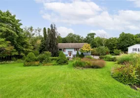 52 Friendly Road, Southeast, NY, 3 Bedrooms Bedrooms, 10 Rooms Rooms,1 BathroomBathrooms,Residential,For Rent,Friendly,0,1049145 52 Friendly Road, Southeast, NY, 3 Bedrooms Bedrooms, 10 Rooms Rooms,1 BathroomBathrooms,Residential,For Rent,Friendly,0,1049145