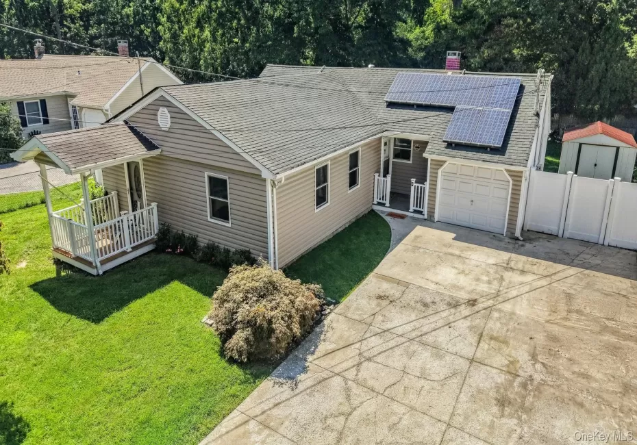 469 Carnation Drive, Brookhaven, NY, 3 Bedrooms Bedrooms, 6 Rooms Rooms,1 BathroomBathrooms,Residential,For Rent,Carnation,0,1047995 469 Carnation Drive, Brookhaven, NY, 3 Bedrooms Bedrooms, 6 Rooms Rooms,1 BathroomBathrooms,Residential,For Rent,Carnation,0,1047995