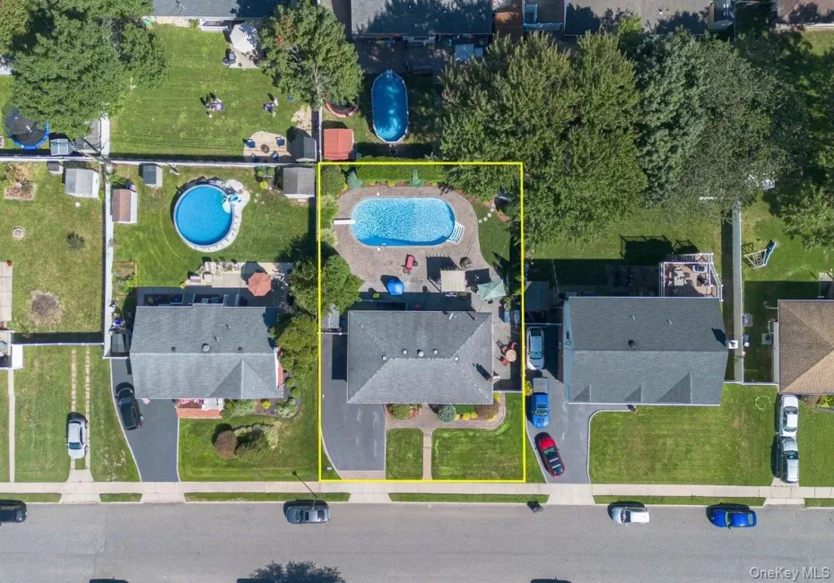 53 Burlington Avenue, Babylon, NY, 4 Bedrooms Bedrooms, 11 Rooms Rooms,2 BathroomsBathrooms,Residential,For Rent,Burlington,0,1049237 53 Burlington Avenue, Babylon, NY, 4 Bedrooms Bedrooms, 11 Rooms Rooms,2 BathroomsBathrooms,Residential,For Rent,Burlington,0,1049237