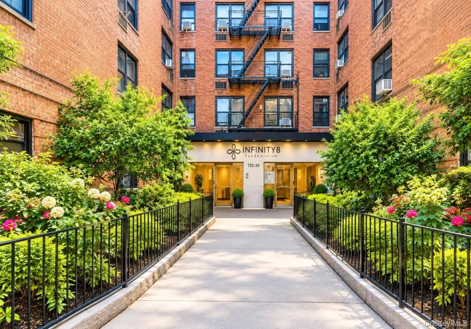 132-35 Sanford Avenue, New York, NY, 2 Bedrooms Bedrooms, 5 Rooms Rooms,1 BathroomBathrooms,Residential,For Rent,Sanford,0,1049325 132-35 Sanford Avenue, New York, NY, 2 Bedrooms Bedrooms, 5 Rooms Rooms,1 BathroomBathrooms,Residential,For Rent,Sanford,0,1049325